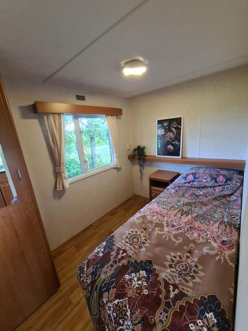 Chalet 'Como La Flor' Julianadorp Flowerfields Overview! Екстериор снимка