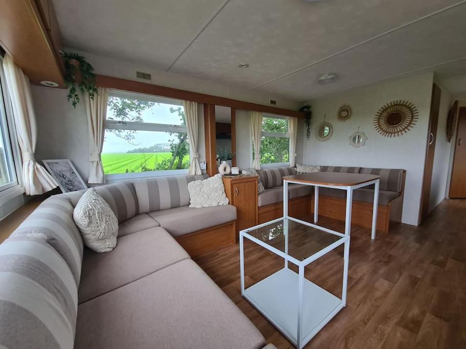 Chalet 'Como La Flor' Julianadorp Flowerfields Overview! Екстериор снимка